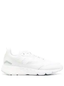adidas: Белые кроссовки 