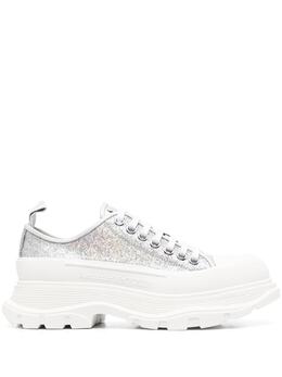 Alexander McQueen: Серебристые кроссовки Tread Slick