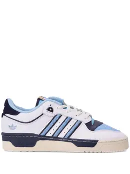 adidas: Белые кроссовки  Rivalry Low
