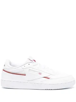 Reebok: Белые кроссовки  Club C 85