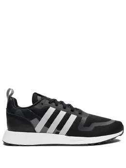 adidas: Чёрные кроссовки 