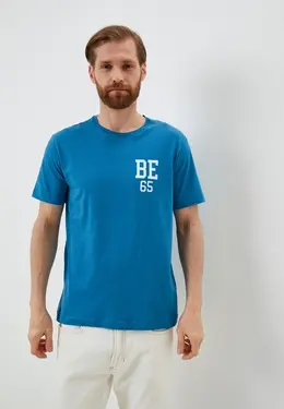 United Colors of Benetton: Голубая футболка 
