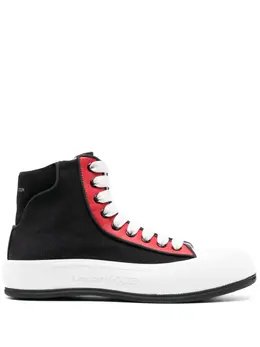 Alexander McQueen: Чёрные кроссовки  Tread Slick