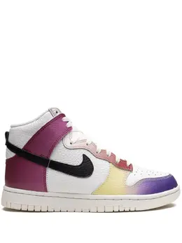 Nike: Белые кроссовки  Dunk High