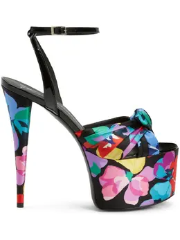 Giuseppe Zanotti: Чёрные сандалии 