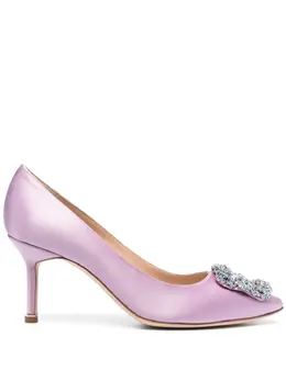 Manolo Blahnik: Фиолетовые туфли  Hangisi