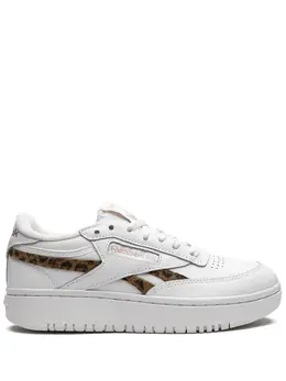 Reebok: Белые кроссовки  Club C Double