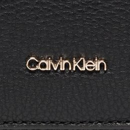 Calvin Klein: Чёрная сумка