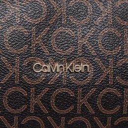 Calvin Klein: Коричневая сумка