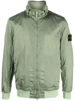 Stone Island: Зелёная куртка 