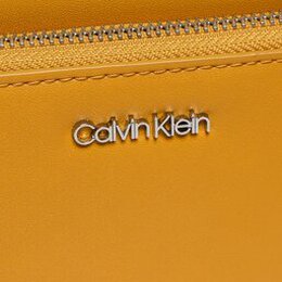 Calvin Klein: Жёлтая сумка