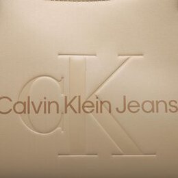 Calvin Klein Jeans: Бежевая сумка