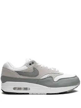 Nike: Кроссовки  Air Max 1