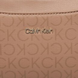 Calvin Klein: Коричневая сумка