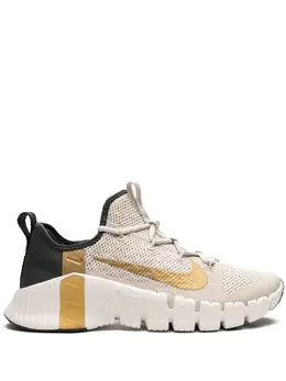 Nike: Светлые кроссовки 