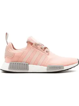 adidas: Розовые кроссовки  NMD_R1