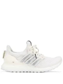 Adidas: Белые кроссовки  UltraBoost