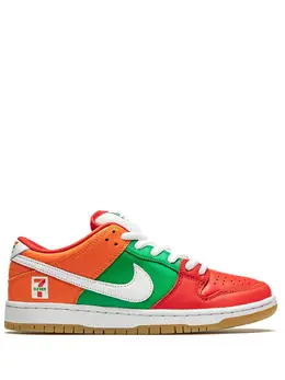 Nike: Оранжевые кроссовки  SB Dunk Low