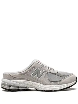 New Balance: Кроссовки  2002R