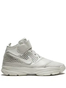 Nike: Белые кроссовки 