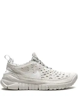 Nike: Светлые кроссовки  Free Run Trail