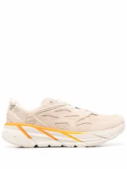 Hoka One One: Бежевые кроссовки 