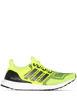adidas: Жёлтые кроссовки  UltraBoost