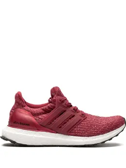 adidas: Красные кроссовки  UltraBoost
