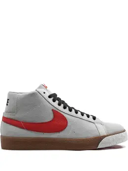 Nike: Белые кроссовки  Blazer