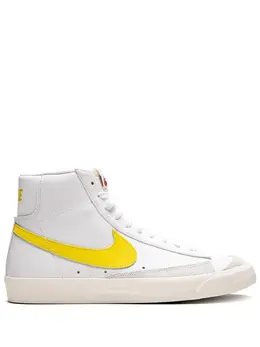 Nike: Белые кроссовки  Blazer Mid 77 Vintage