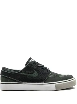 Nike: Тёмные кроссовки  Zoom Stefan Janoski