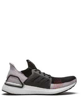 adidas: Чёрные кроссовки  UltraBoost 19