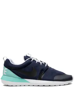 Nike: Голубые кроссовки  Rosherun