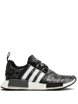adidas: Чёрные кроссовки  NMD_R1