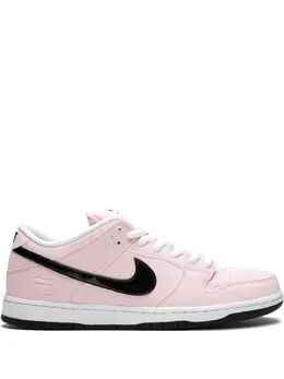 Nike: Розовые кроссовки SB Dunk Low