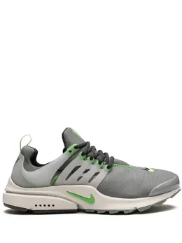 Nike: Зелёные кроссовки  Air Presto