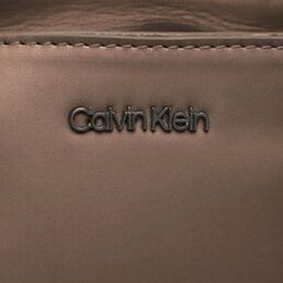 Calvin Klein: Коричневая сумка