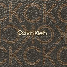 Calvin Klein: Коричневая сумка