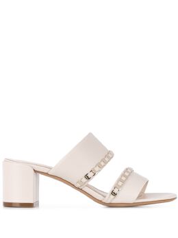 Salvatore Ferragamo: Белые сандалии  Vara 55