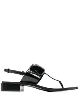 Salvatore Ferragamo: Чёрные сандалии 