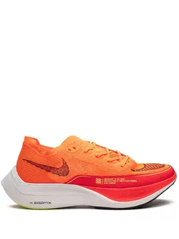 Nike: Оранжевые кроссовки 