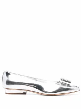 Salvatore Ferragamo: Серебристые балетки  Viva Bow