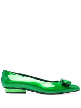 Salvatore Ferragamo: Зелёные балетки  Viva Bow