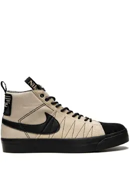 Nike: Бежевые кроссовки  Blazer Mid Premium