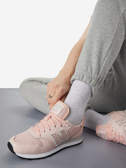 New Balance: Розовые кроссовки