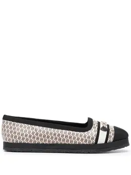 Salvatore Ferragamo: Чёрные балетки 