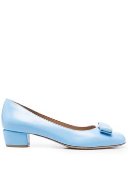 Salvatore Ferragamo: Голубые туфли 