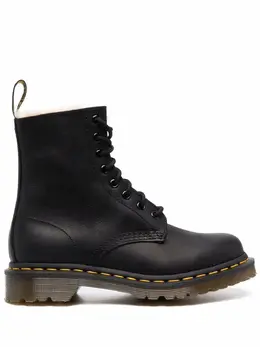 Dr. Martens: Ботинки  1460