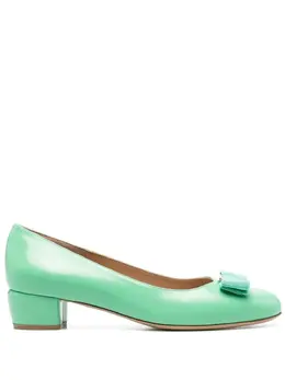 Salvatore Ferragamo: Зелёные туфли  Vara