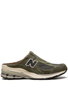 New Balance: Зелёные кроссовки  2002R